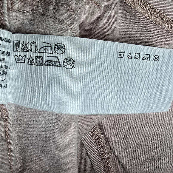 Hollister Super Skinny Midrise Destroyed Raw Hem Women's Jeans Size 5/27 - Picture 9 of 16